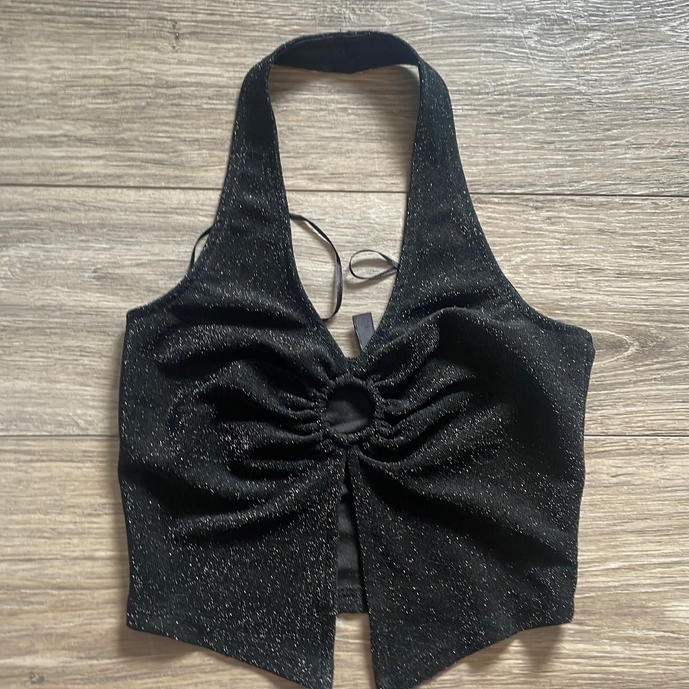 Metalic polyester cropped halter top. Divided from H&M. Brand new without tags.